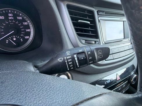 Used 2017 Hyundai Tucson Sport FWD image 26