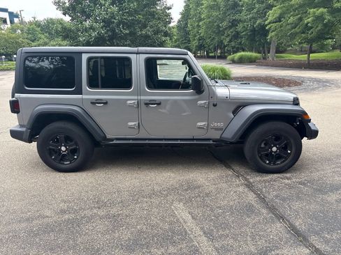 Used 2018 Jeep Wrangler Unlimited Sport S AWD/4WD image 22