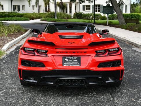Used 2023 Chevrolet Corvette Z06 w/ Stealth Interior Trim Package RWD image 38