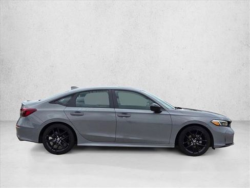 Used 2025 Honda Civic Sport image 4
