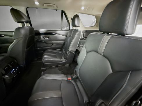 Certified 2024 Honda Pilot Touring image 30