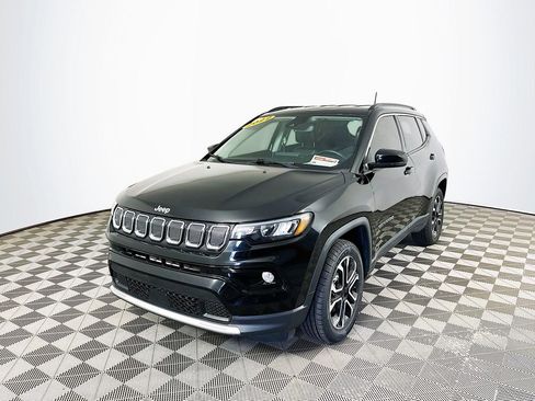 Used 2022 Jeep Compass Limited AWD/4WD image 5