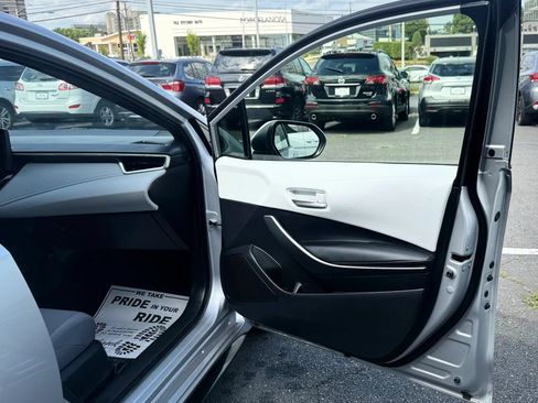 Used 2023 Toyota Corolla SE FWD image 31