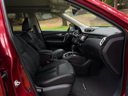 Used 2015 Nissan Rogue SL w/ SL Premium Package image 18