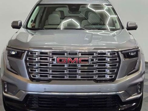 Used 2024 GMC Acadia Denali w/ Super Cruise Package image 4