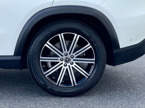 Used 2024 Mercedes-Benz GLE 450 4MATIC image 2