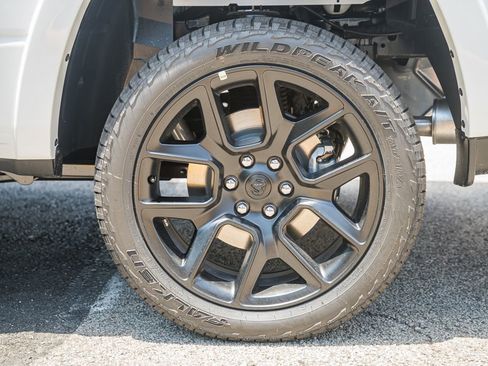 New 2026 RAM 1500 Laramie AWD/4WD image 22