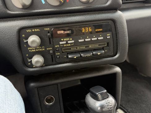 Used 1993 Chevrolet Camaro LT RWD image 26