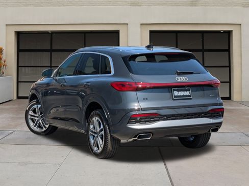 New 2025 Audi Q5 Premium image 3