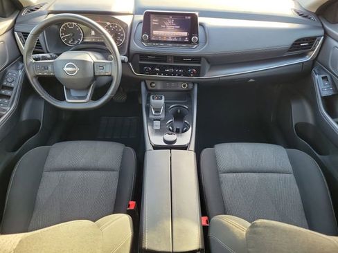 Used 2025 Nissan Rogue SV AWD/4WD image 16