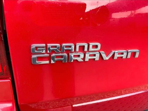Used 2013 Dodge Grand Caravan SE FWD image 10