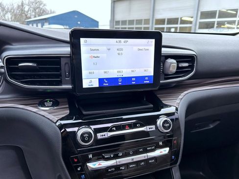 Used 2021 Ford Explorer Limited w/ Equipment Group 301A image 14