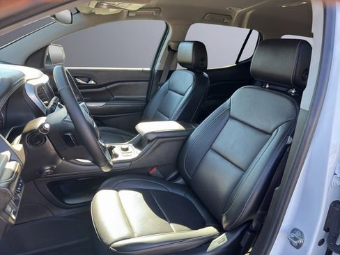 Used 2023 GMC Acadia SLT w/ Technology Package image 14