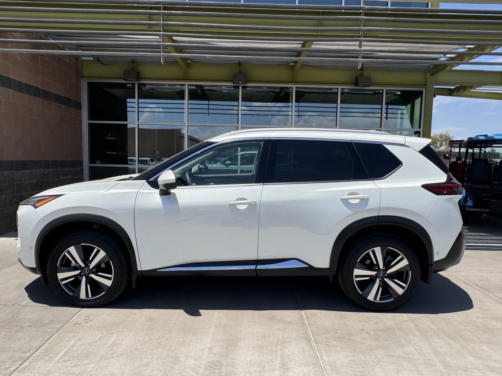 Used 2023 Nissan Rogue SL w/ SL Premium Package FWD image 6