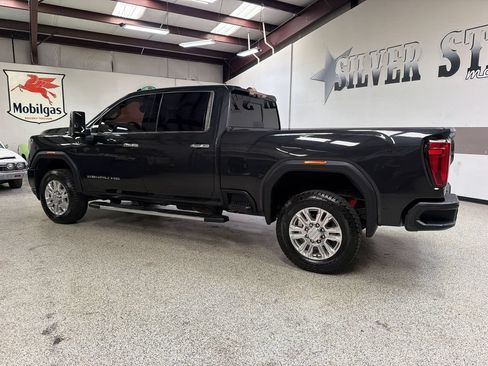 Used 2020 GMC Sierra 2500 Denali w/ Denali Ultimate Package AWD/4WD image 4