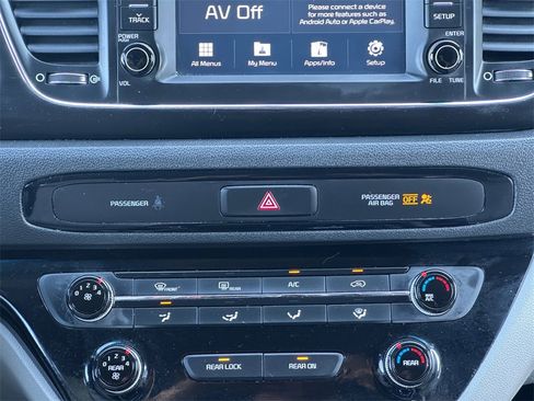 Used 2019 Kia Sedona EX image 24