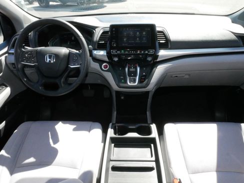 Certified 2018 Honda Odyssey EX image 10