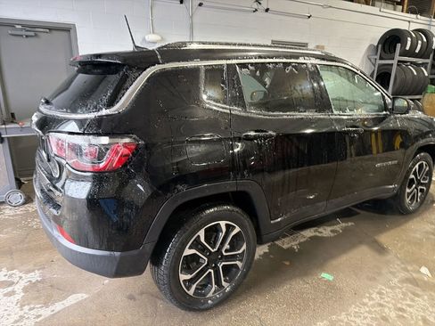 Used 2022 Jeep Compass Limited image 4