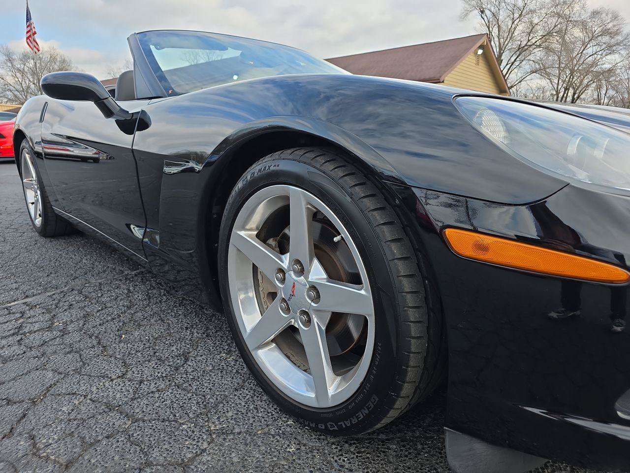 Used 2005 Chevrolet Corvette Convertible w/ Preferred Equipment Group RWD image 33