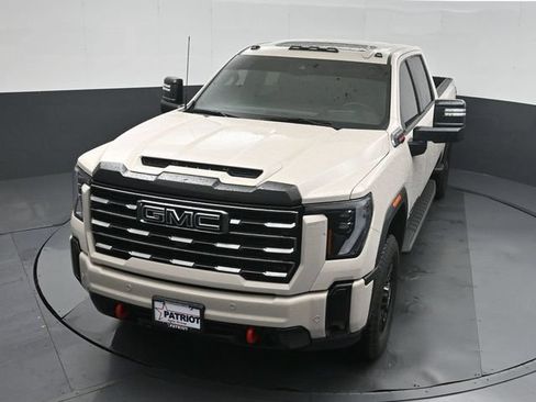Used 2026 GMC Sierra 2500 AT4 w/ AT4 Premium Plus Package AWD/4WD image 45