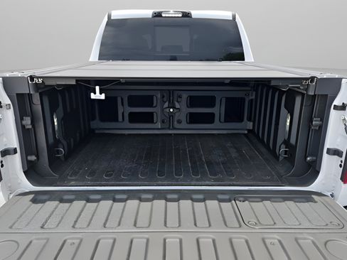 Used 2025 RAM 1500 Limited AWD/4WD image 13