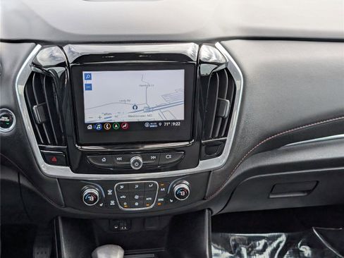Used 2023 Chevrolet Traverse RS image 18