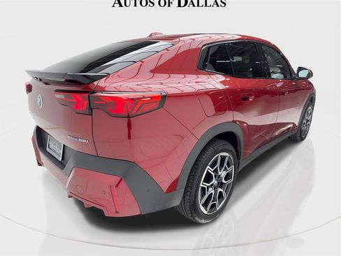 Used 2025 BMW X2 xDrive28i w/ Premium Package image 9