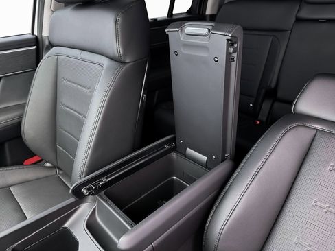 New 2026 Hyundai Santa Fe Limited FWD image 18