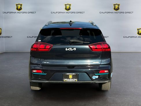 Used 2022 Kia Niro EX FWD image 4