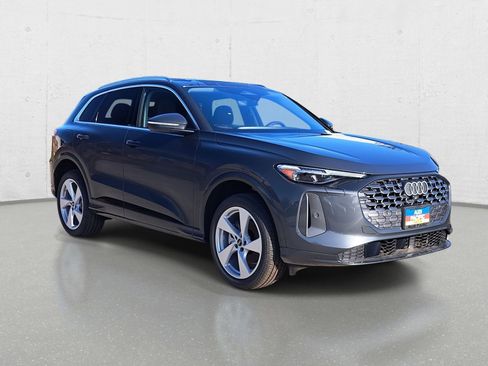 New 2025 Audi Q5 Premium Plus image 3