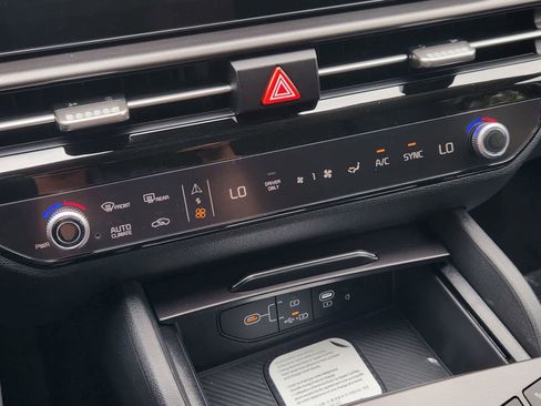 New 2026 Kia Sportage EX AWD/4WD image 16