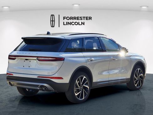 New 2026 Lincoln Corsair Reserve image 3