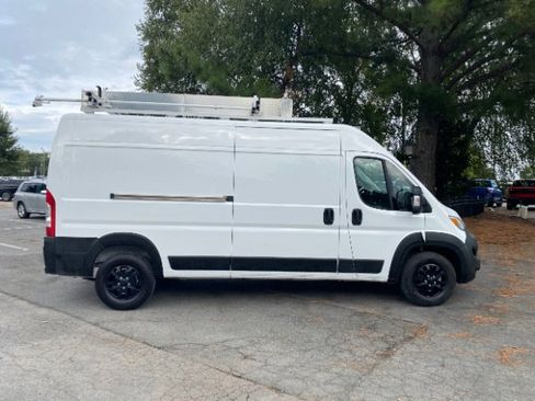 Used 2023 RAM ProMaster 2500 w/ Black Appearance Package image 6