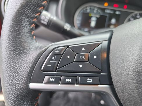 Used 2020 Nissan Kicks SR w/ SR Premium Package FWD image 16