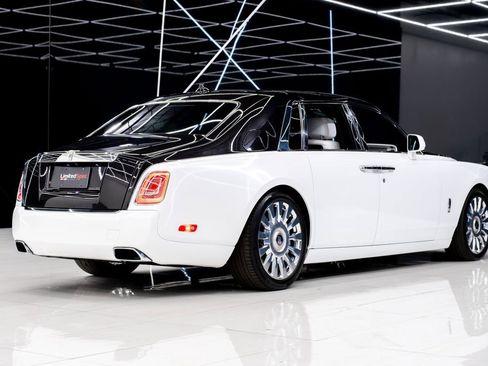 Used 2023 Rolls-Royce Phantom Sedan image 17