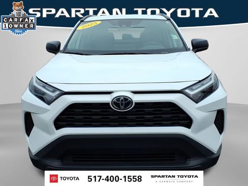 Used 2025 Toyota RAV4 LE AWD/4WD image 3