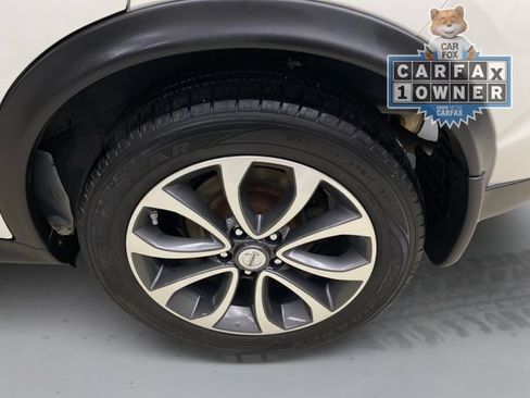 Used 2017 Nissan Juke SV AWD/4WD image 18