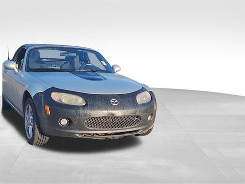 Used 2006 MAZDA MX-5 Miata Touring image 3