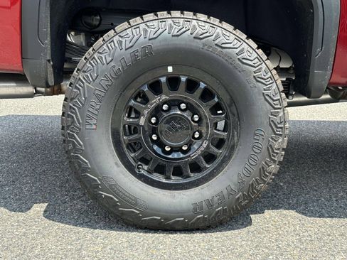 New 2025 GMC Sierra 2500 AT4X w/ AT4X AEV Edition image 23