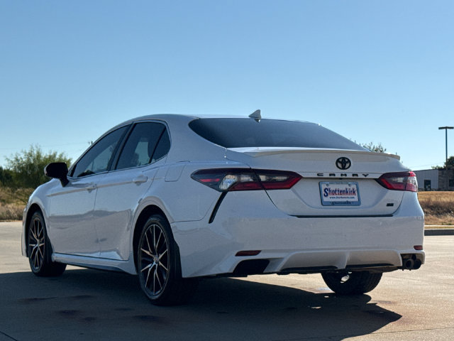 Used 2024 Toyota Camry SE FWD image 6