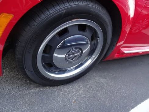 Used 2012 Volkswagen Beetle 2.5 image 15