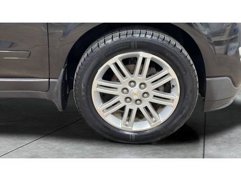 Used 2015 Chevrolet Traverse LT w/ Style and Technology Package FWD image 22