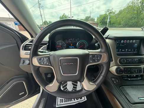 Used 2018 GMC Yukon Denali w/ Denali Ultimate Package RWD image 18