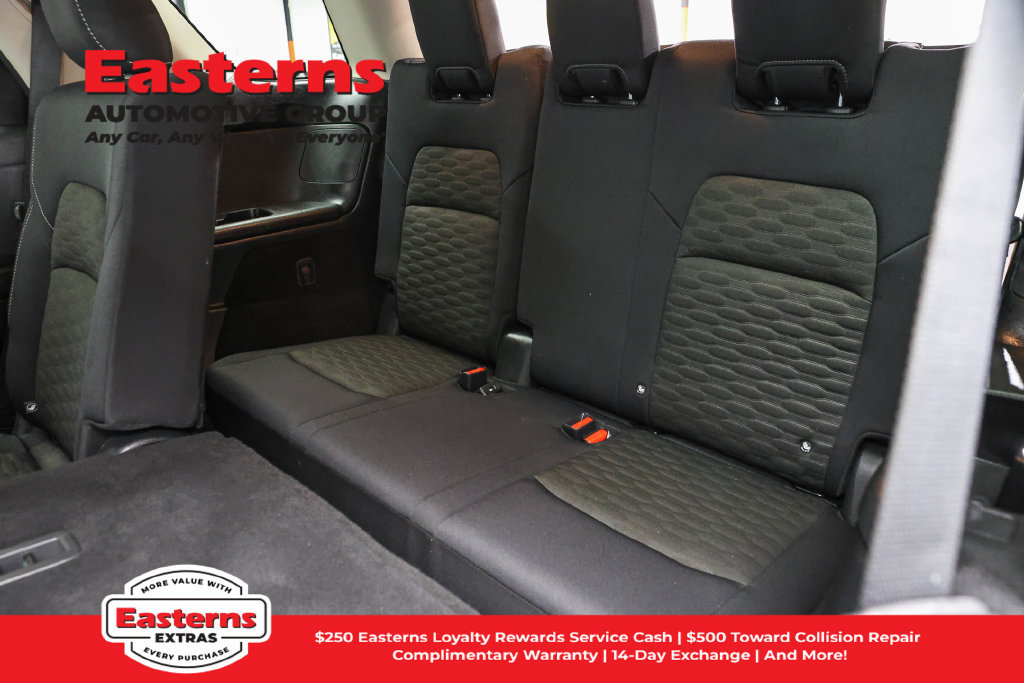 Used 2023 Nissan Pathfinder S AWD/4WD image 10