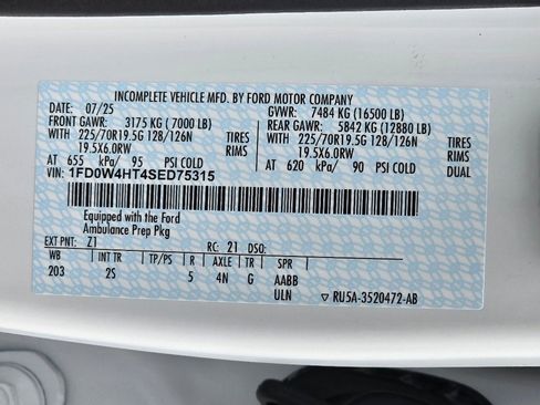 New 2025 Ford F450 XLT image 28