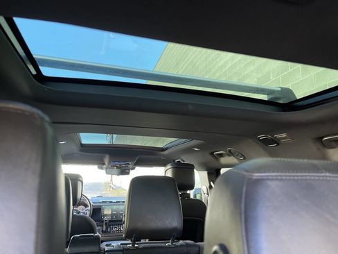 Used 2023 Land Rover Defender 130 X image 22