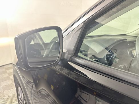 Used 2022 Nissan Kicks SV w/ Interior Electronics Package FWD image 10