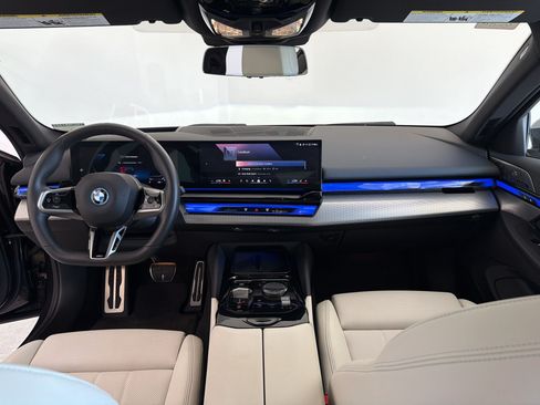 Used 2024 BMW i5 eDrive40i w/ M Sport Package RWD image 16