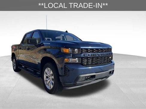 Used 2022 Chevrolet Silverado 1500 Custom image 3