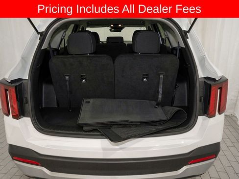 Certified 2025 Kia Sorento LX FWD image 5